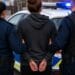 Jaf violent în casa unui bătrân de 77 de ani. Două femei au furat 35.000 de lei și l-ar fi bătut pe proprietar ca să scape