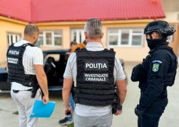 Mașină de 80.000 de euro, căutată internațional, găsită de polițiști într-o comună! 