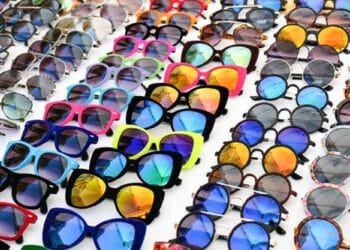 Captură uriașă! 4.000 de perechi de ochelari de soare, evaluate la 2 milioane de lei