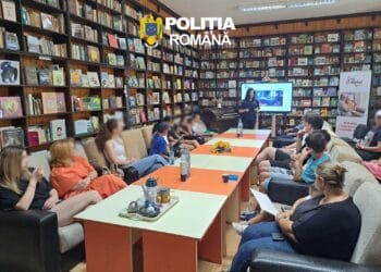 Capcanele din spatele ecranelor. Polițiștii avertizează asupra pericolelor din online și a influenței inteligenței artificiale