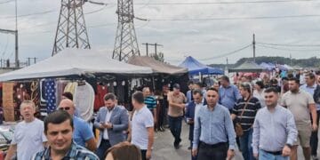 Polițiștii, jandarmii și pompierii, printre oameni la Târgul Anual! Peste 100 de materiale preventive, distribuite participanților