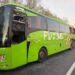 Accident grav! Autocar și camion implicate într-o coliziune. 18 persoane, surprinse în incident
