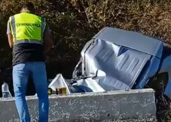 Accident cumplit! O femeie a murit, iar alta și-a pierdut un braț după impactul cu un cap de pod