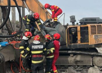 Tragedie! Un om a murit strivit de o grindă de beton, în timpul unor lucrări de demolare