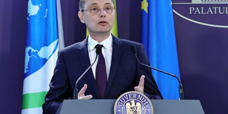 România are un nou Guvern! Cabinetul Luca Niculescu a trecut de Parlament cu 280 de voturi