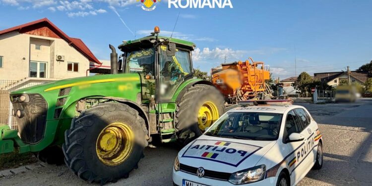 Tânăr de 22 de ani, prins cu un utilaj agricol neînmatriculat! Nu avea nici permis de conducere
